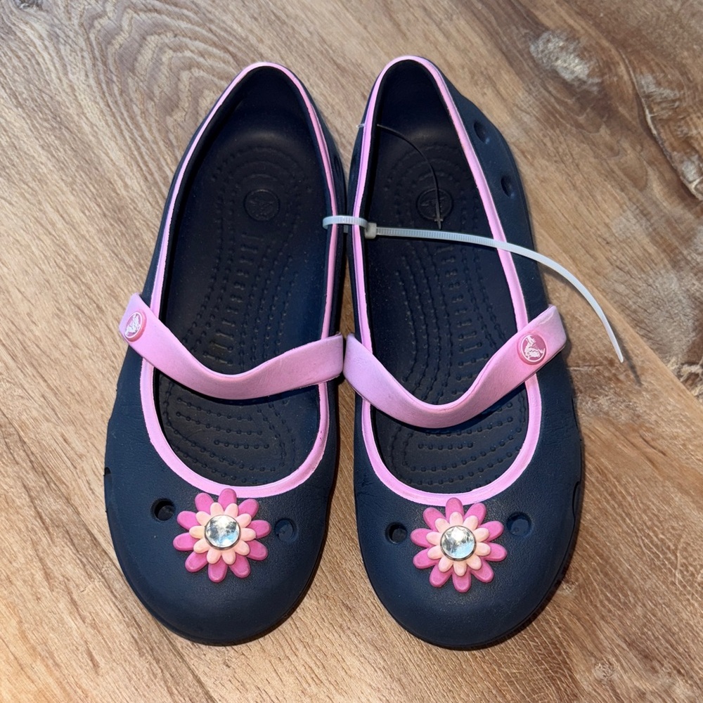 Crocs Mary Jane Pink and Navy Flower Shoes